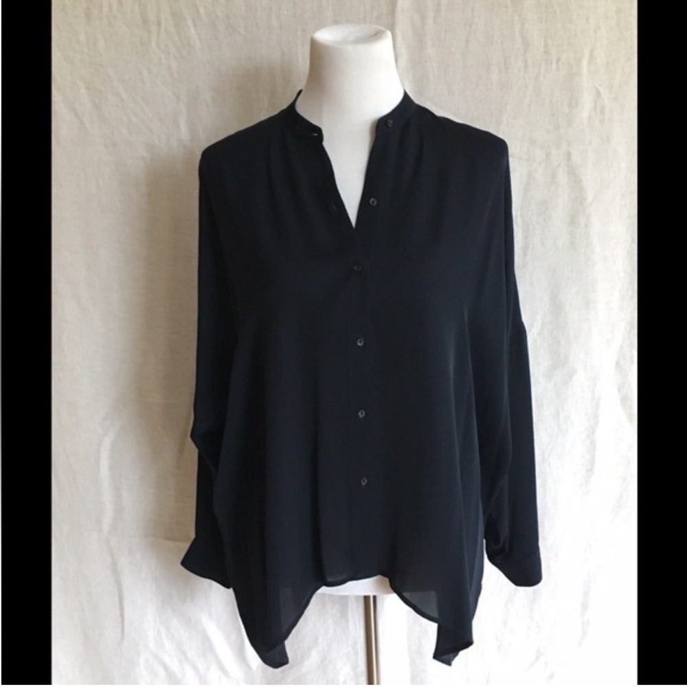 VINCE Silk Navy Blue blouse